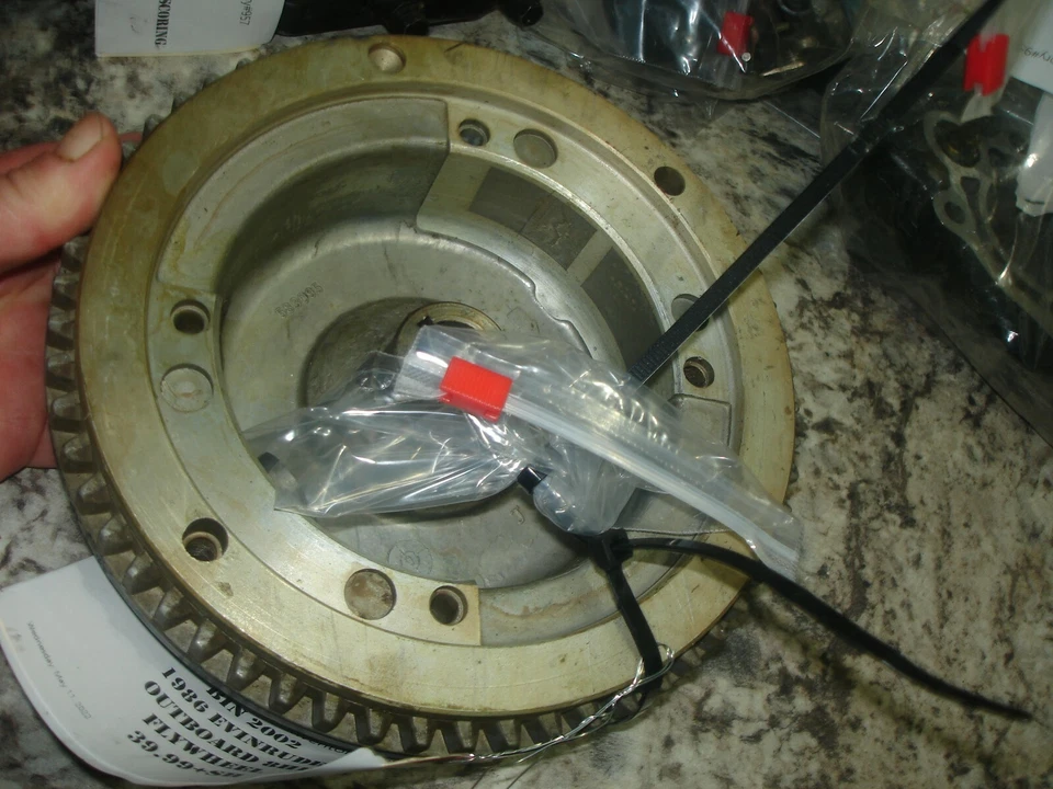 1986 Evinrude  8hp flywheel   outboard  boat motor part bin 2002 - Image 3 of 3