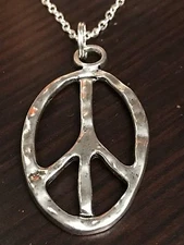 60's Boho Peace Sign Jagged Edge Retro Tibetan Silver Charm Necklace 18" 