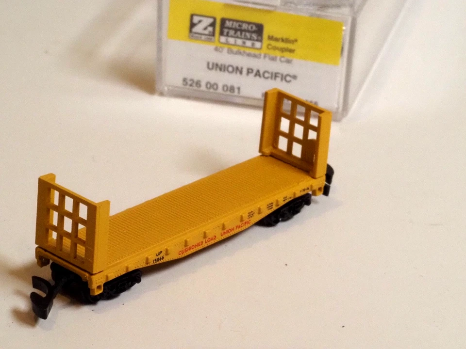 526 00 81 MTL Z-scale Union Pacific 40' Bulkhead Flat car /metal w/Marklin Z - Image 2 of 2