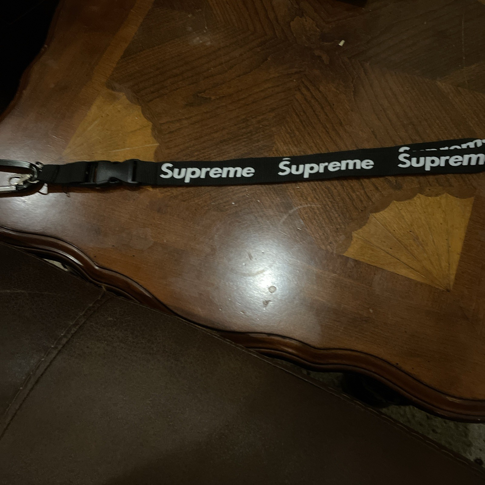 Supreme Black Solid Pattern Key Chain - image 1