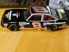 Dale Earnhardt #8 GM Goodwrench Performance Parts 1987 Nova 1:24 BANK #1652/1800