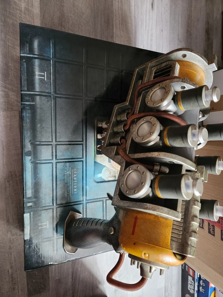 Fallout Plasma Pistol Bethesda 1:1 Replica - Bild 2 von 4