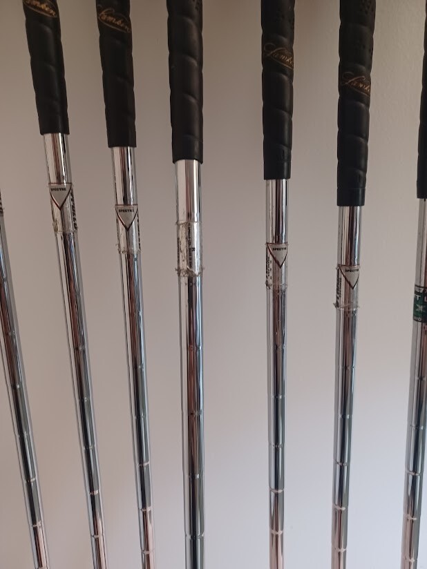 TZ GOLF - VINTAGE Z MODEL 2 3-W, 8 Iron Set Steel Shafts