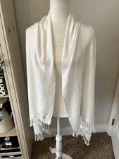 New Vtg 29X65" Classic PASHMINA Cashmere Wool White Shawl SCARF Fringed WRAP