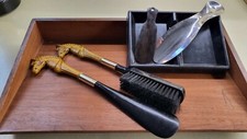 VINTAGE HORSE HEAD SHOE CLEANING SET SHOE BRUSH AND AND SHOEHORN GOOD  CONDITION