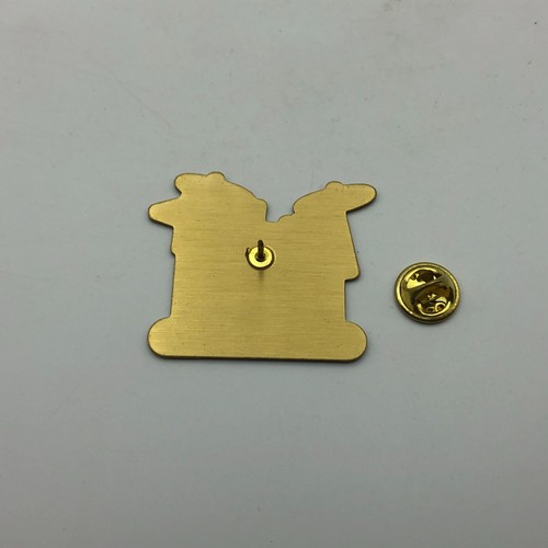 Barona Valley Ranch Lapel Pin 2005 Twist & Shout Lakeside CA Drum Set Logo - Picture 11 of 12