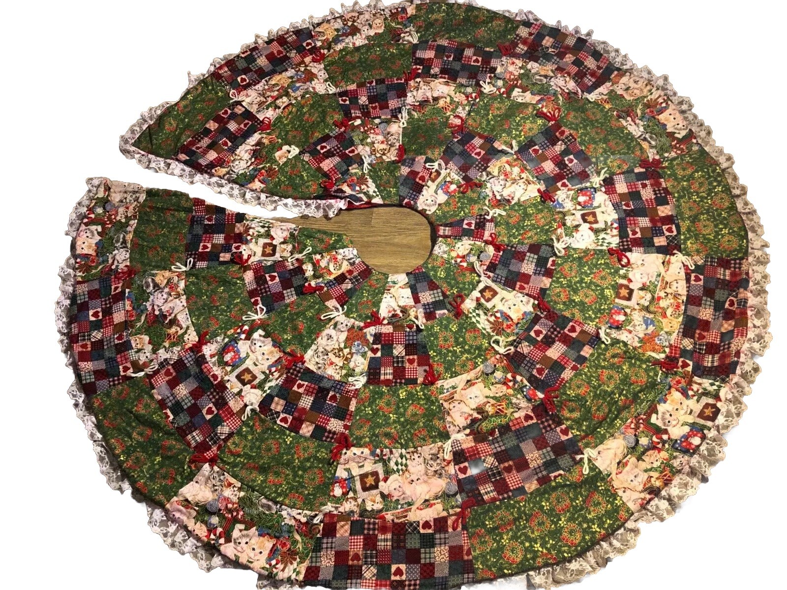Vintage Kittens Christmas Tree Skirt quilted patchwork lace 60