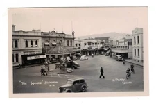 AR1594 - NEW ZEALAND - THE SQUARE BLENHEIM w. CARS & BICYCLE rppc no pc back