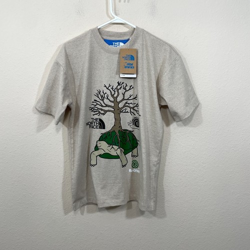 NWT The North Face x Online Ceramics Re-Grind T-Shirt Turtle Mens XS Logo Beige - Picture 3 of 13