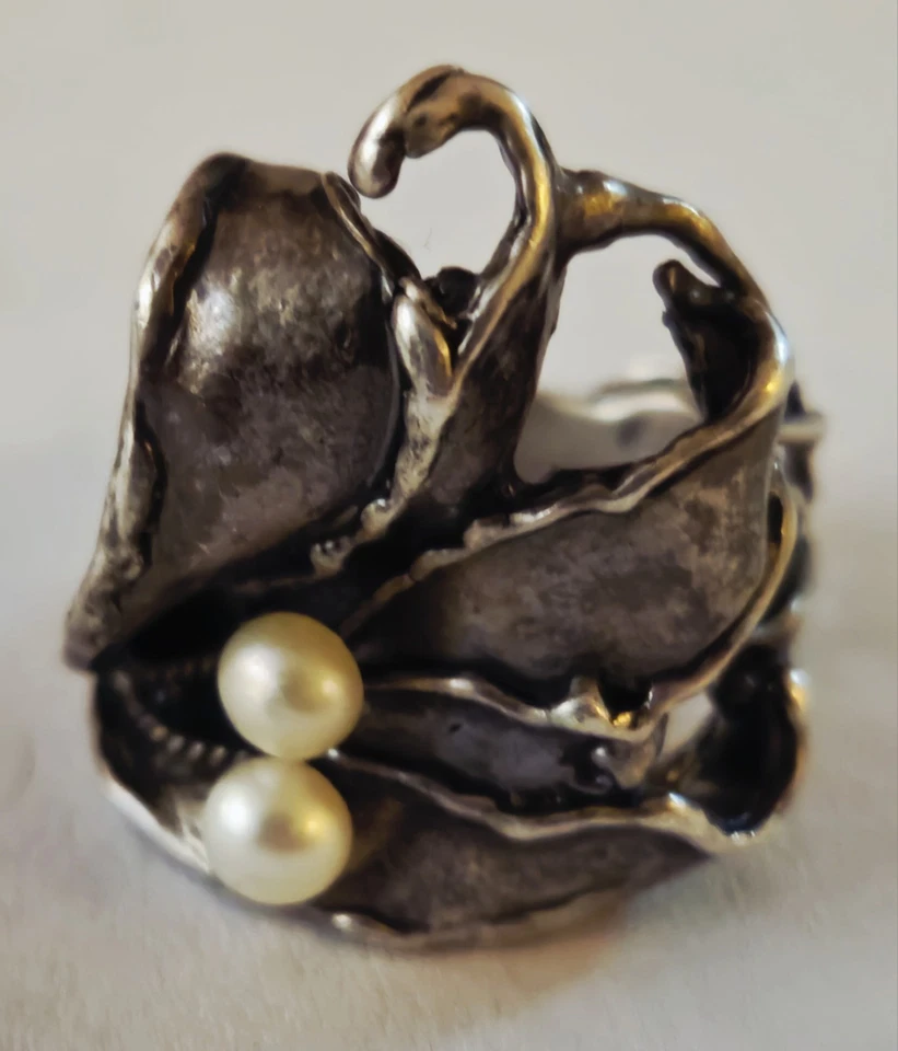 Anillo modernista firmado de plata de ley, diseño floral y perlas, hecho en Israel Foto 2 de 4