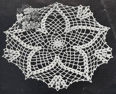 Vintage 1950s Knit & Crochet Pattern CLUSTER STITCH 13'' DOILY 