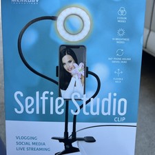Merkury Selfie Light MI-RLM03-101 Selfie Studio Clip Light. Lighting for Selfies