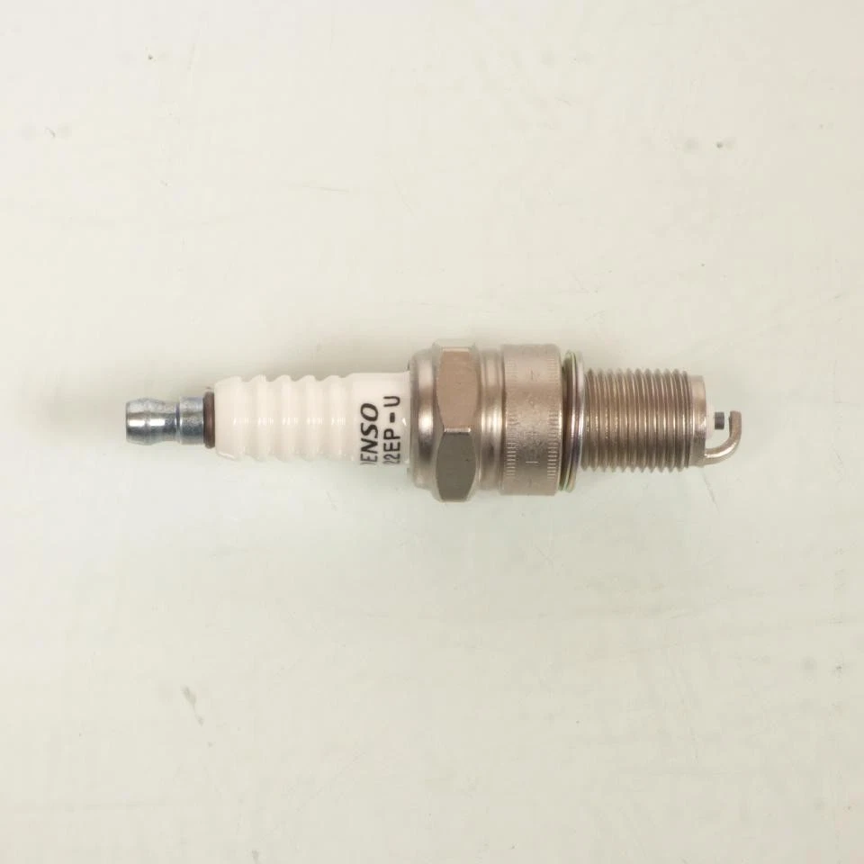 Bougie d'allumage Denso pour Moto BMW 600 R 100 RS 1976 à 1986 - Photo 4/4