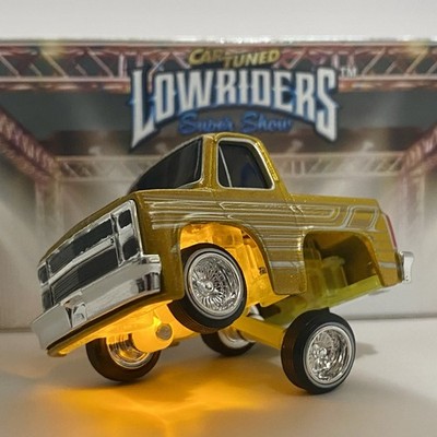 Car Tuned Lowriders Series 2 '87 CHEVY C10 #3 Gold 1:64 1987