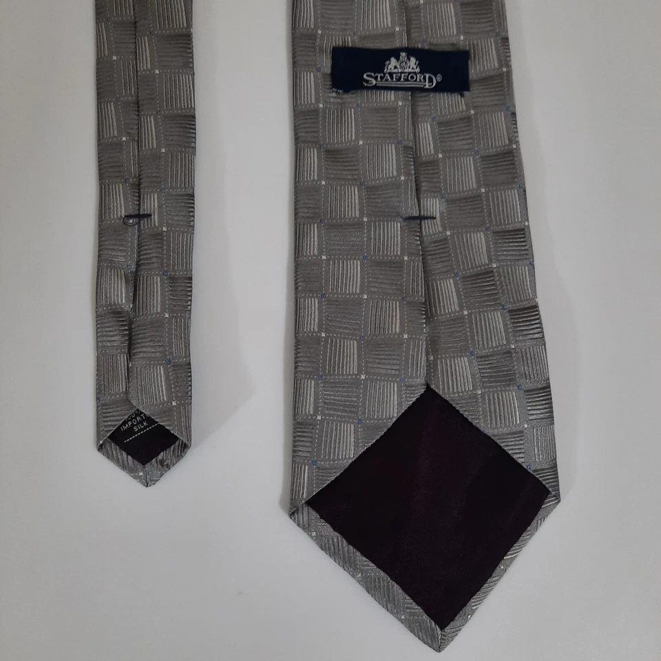 Stafford Mens 100% Silk Tie Necktie 58x3.75 Gray Silver Plaid Check USA Mint - Image 3 of 4
