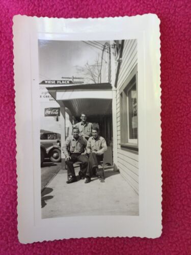 5X3 US navy MILITARY vintage PHOTO men in UNIFORM street STORE coca cola SIGN - 第 1/3 張圖片