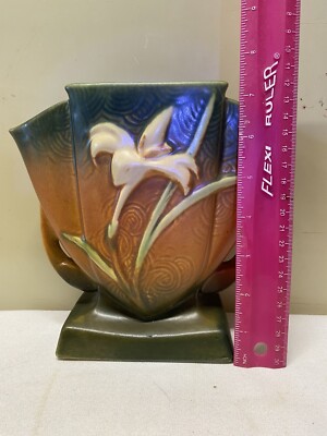 Vtg ROSEVILLE Pottery MCM Brown Zephyr Lily Fan Decorative Vase