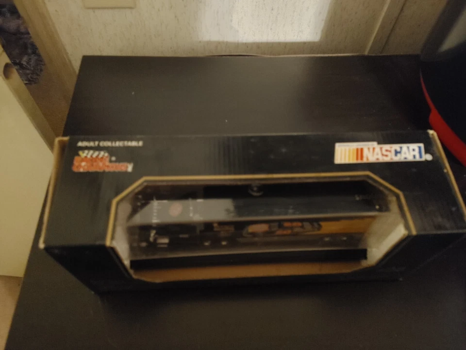 1993 Ernie Irvan #28 Racing Champions Premier Edition Very Rare!~L/E 1 of 5000 - Image 2 of 4