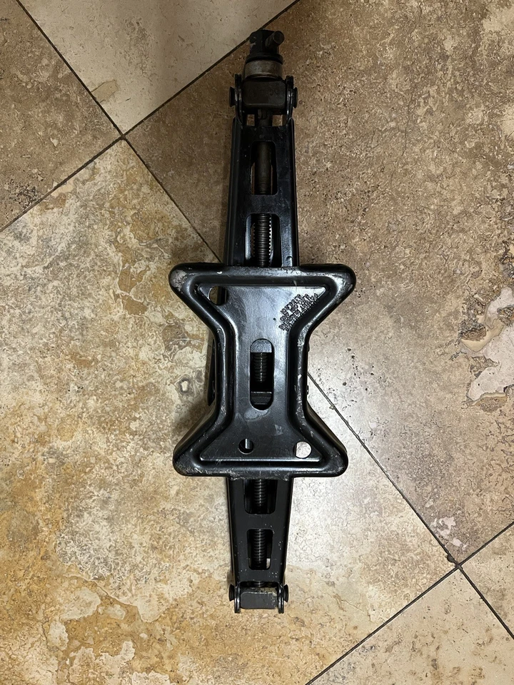 Pontiac Grand AM 1997-2003 Chevrolet Malibu gato de neumático OEM Foto 3 de 4