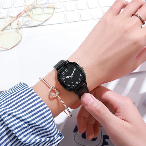 Orologio al quarzo donna orso marca moda 2025 donna casual silicone gelatina orologi - Foto 5 di 34