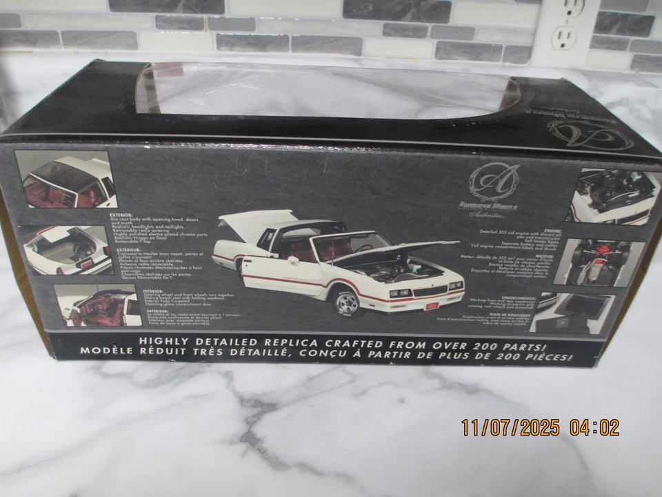 Chevy Monte Carlo SS American Muscle Authentics 1985 con T-tops blanco 1:18 ertl Foto 3 de 4