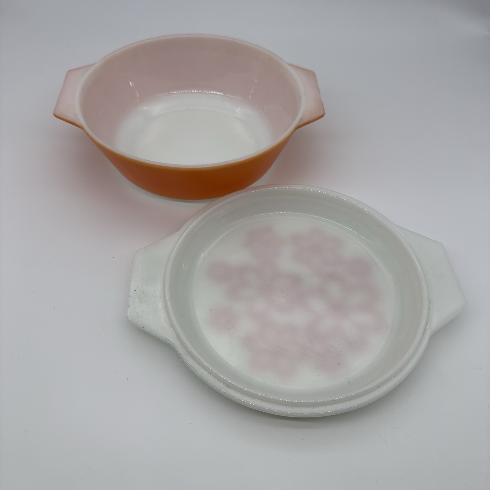 JAJ Pyrex Casserole Dish With Lid Orange Floral Daisy Pattern 1970's. image 3