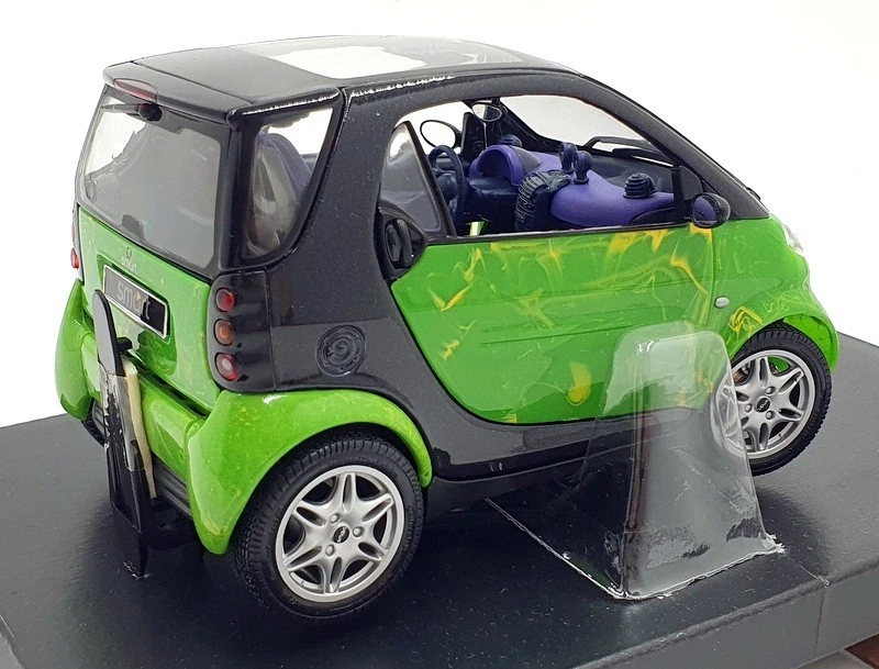 Kyosho 1/18 Scale Diecast 0007162 - Smart City-Coupe - Aqua Green - Image 2 of 4