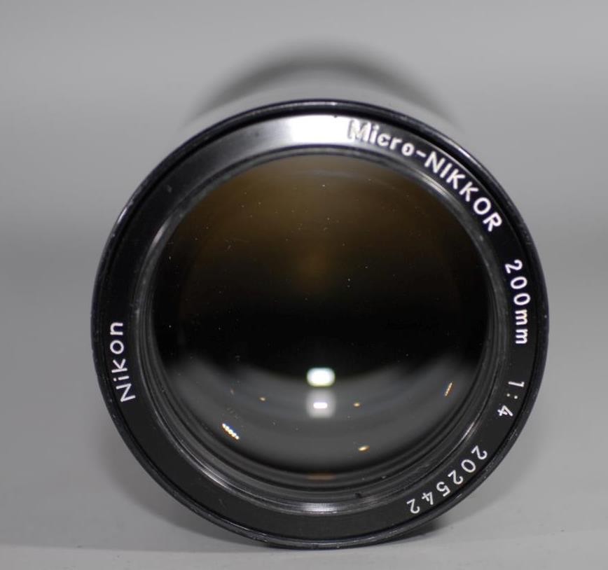 Nikon 200mm f4 manual focus Macro Micro Nikkor Ai-s lens - Nice
