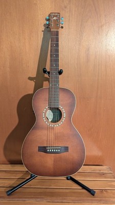 Art & Lutherie Cedar Acoustic Electric Parlor Guitar