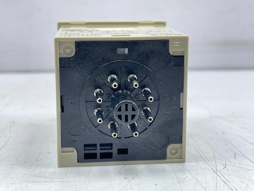 Omron H3CR-A8E Solid State Timer Relay Controller 100-240VAC 50-60Hz 100-125VDC - Picture 6 of 17