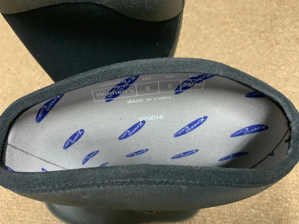 Muck Chore Tall Boots, Women’s Size 8 - Image 2 of 4