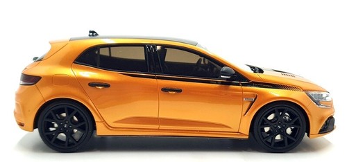 Otto Mobile 1/18 Scale OT899 Renault Megane RS Performance Kit Orange - Yellow - Picture 4 of 5