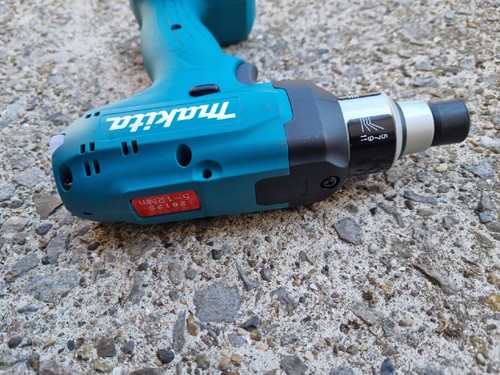 Makita DFT127F torque wrench 14.4v LXT 1/4" hex chuck driver assembly tool - Picture 4 of 5
