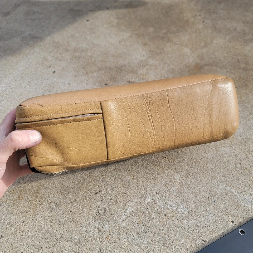 Reposabrazos original Volvo 240 bronceado con cubierta nueva del mercado de accesorios 242 244 245 75-93 beige Foto 4 de 4