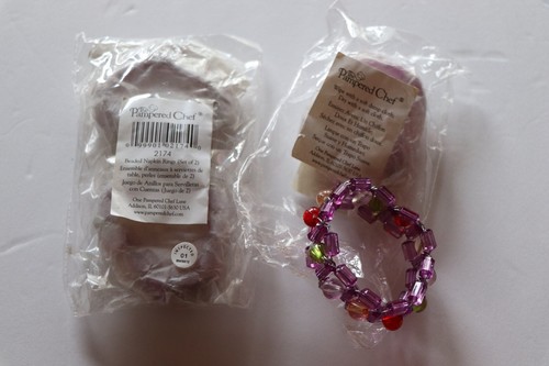 4er Set Serviettenringe Pampered Chef Perlen Rentner lila rot grün #2174 NEU - Bild 1 von 4