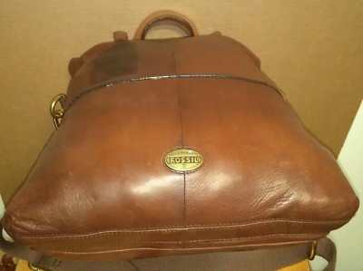 Fossil Explorer Large Brown Leather Fold Over Messenger Tote  display picture 1