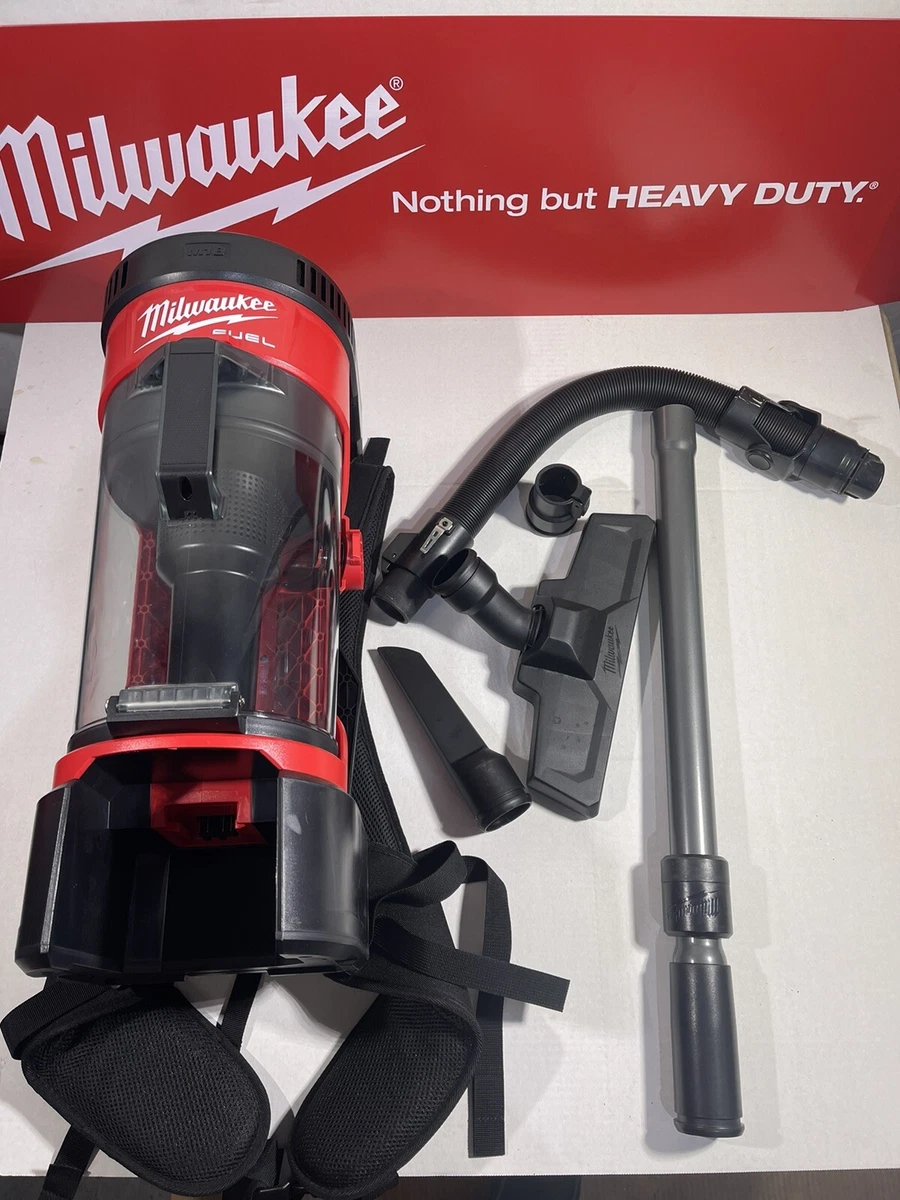Milwaukee 0885 20 M18 Fuel Backpack Vacuum Black