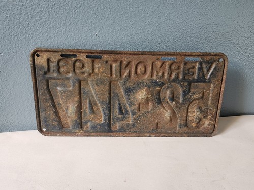1931 Vermont License Plate Cool Man Cave Patina Wall Hanger Rare Hard To Find 31 - Picture 5 of 5