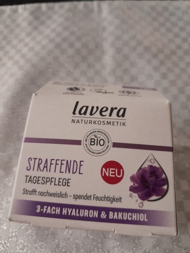 Lavera STRAFFENDE TAGESPFLEGE 3-fach Hyaluron & Bakuchiol 50 ml