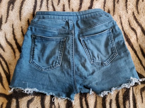 Women's VALLEY GIRL Blue Denim Shorts - Size 6 - Picture 2 of 2