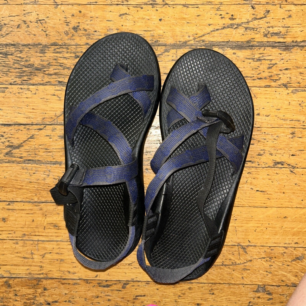 Chaco Z/Cloud Classic Sandals Mens 9 Blue Orange Toe Loop 