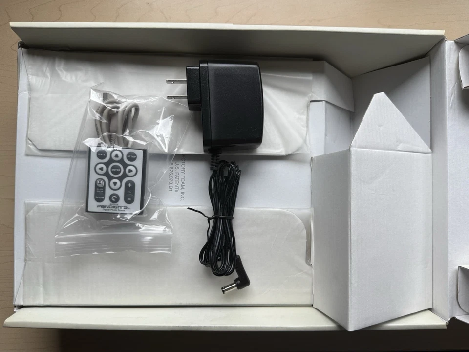 Pandigital 8.0” Digital Photo Frame - Brand New! - Open Box - Never Used! - Image 4 of 4