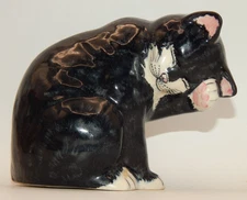 BABBACOMBE Pottery Cat Figurine Black & White Tuxedo Signed 4.5 x 6