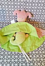 Doudou plat réversible grelot poupée lutin rose vert Corolle