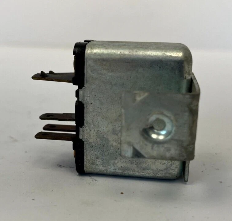 Chrysler Plymouth Dodge C 1972 carrocería aire acondicionado soplador motor relé y soporte 3621838 nuevo en stock Foto 4 de 4