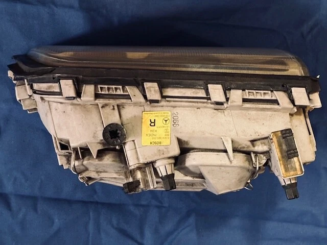 Conjunto de farol, destro, Mercedes W202. Peça # 202-820-08-61, usada em bom estado - Imagem 2 de 4