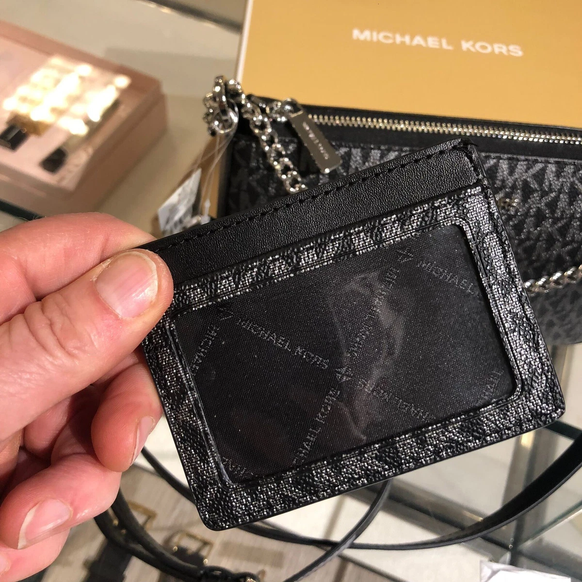 Shop the Latest Michael Kors Purses & Wallets in the Philippines