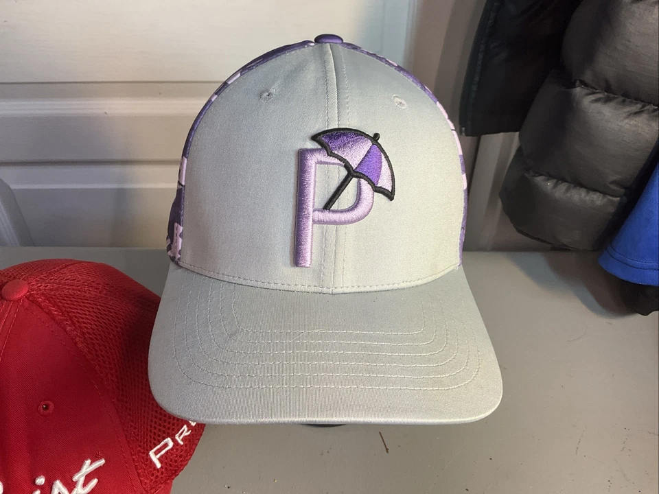 Sombrero Puma Arnold Palmer SnapBack púrpura camuflaje Flexfit 110 y sombreros de malla Titleist Foto 2 de 4