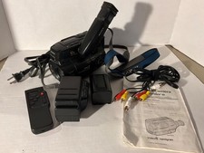 Sony Handycam Video 8 CCD-TR65 Camcorder Camera set
