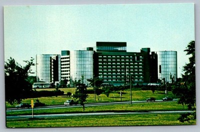 Postcard Chicago, Illinois Hyatt Regency O'Hare Hotel Landmark